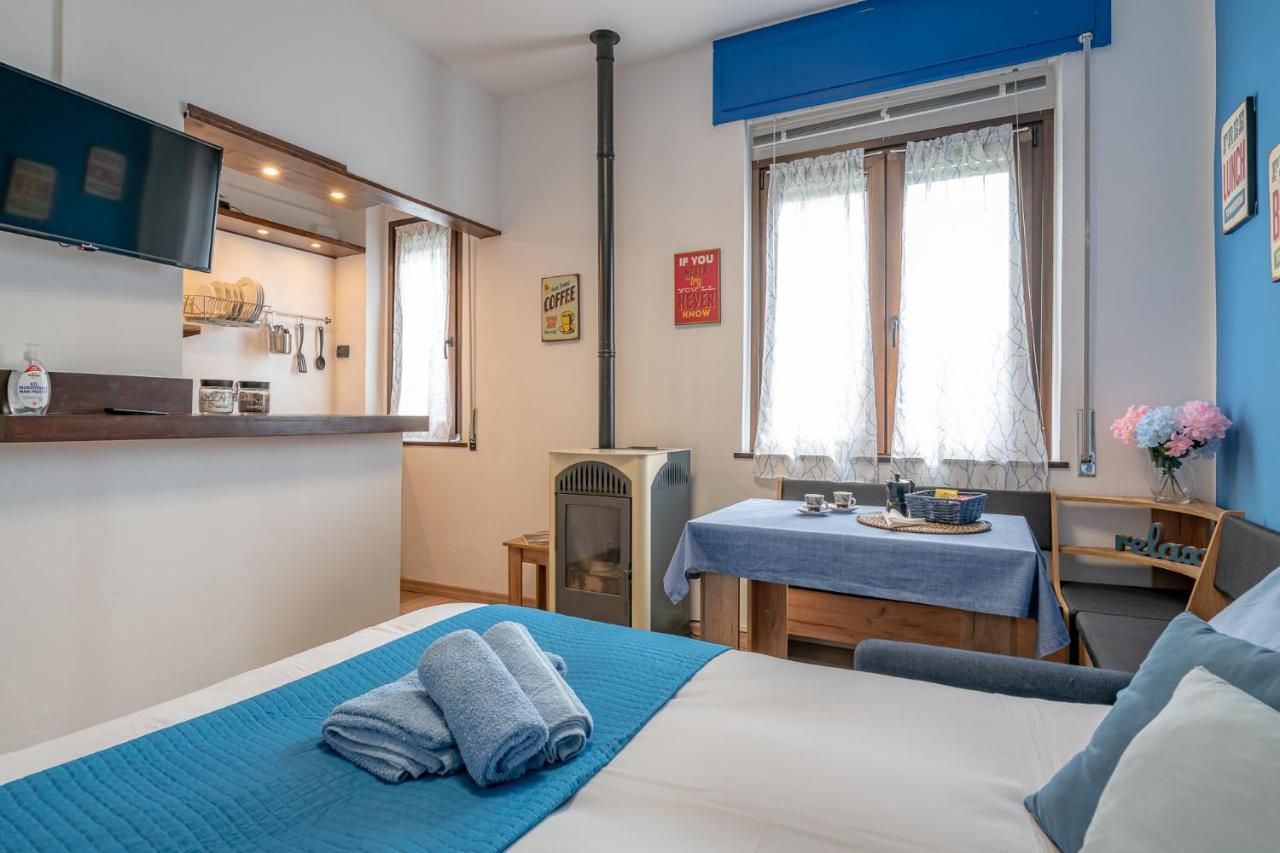 Bilocale Blue Relax Lejlighed Erba Eksteriør billede